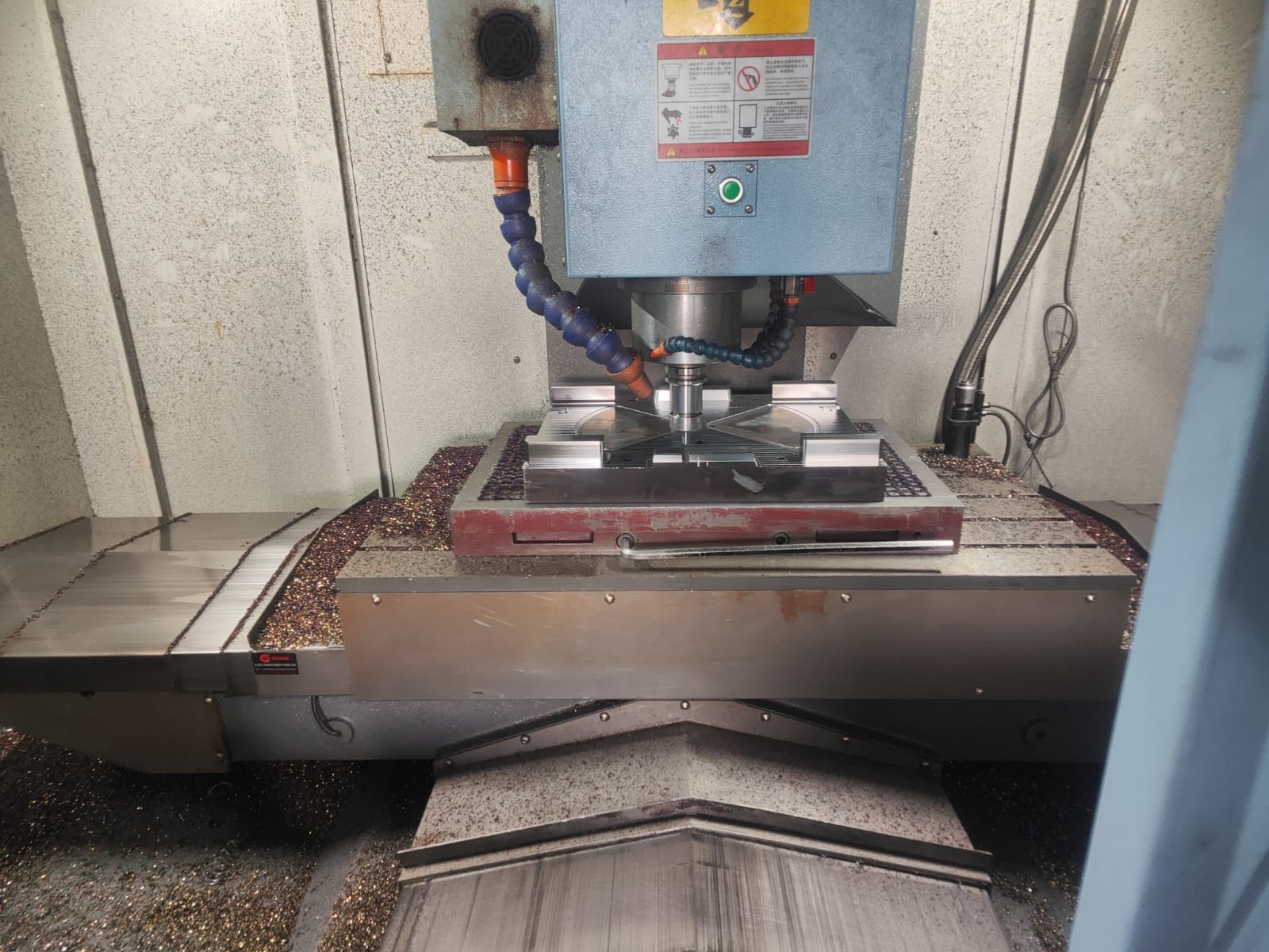 EDM wire-cutting machine in Sanhe workshop