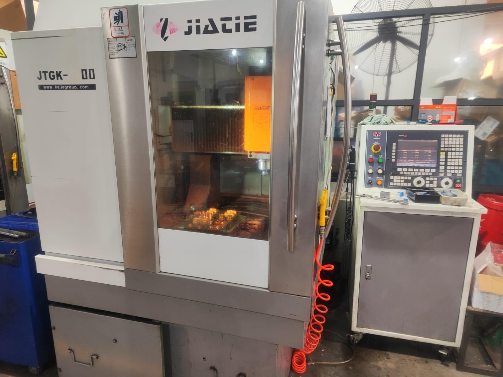 JIATIE CNC engraving and milling center